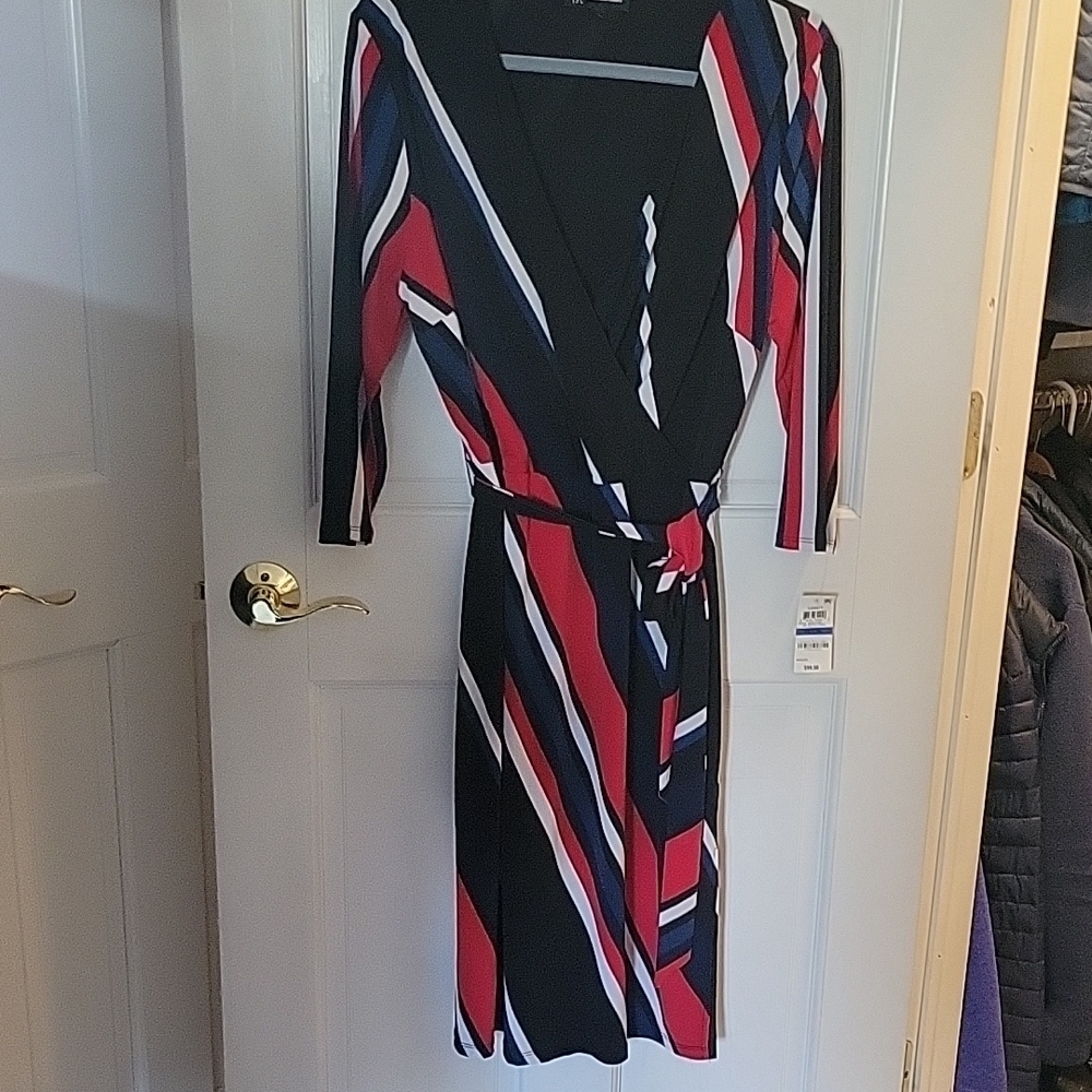 NEW INC Faux Wrap dress. PXL.